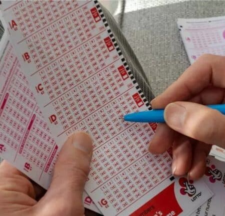 Κέρδισε 15 εκατομμύρια όμως ακόμα δεν το έχει πει στον γιο του